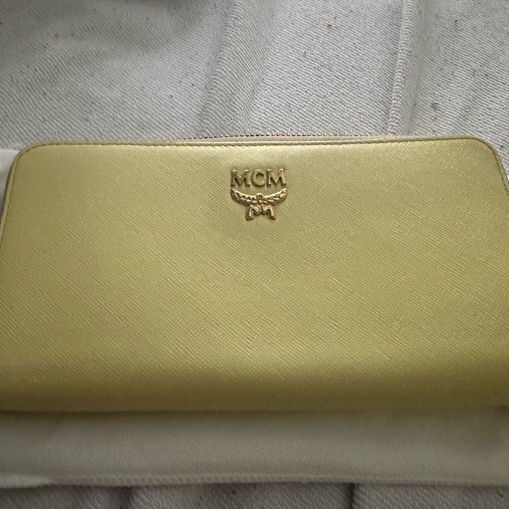 Mcm - Picture 3 of 8